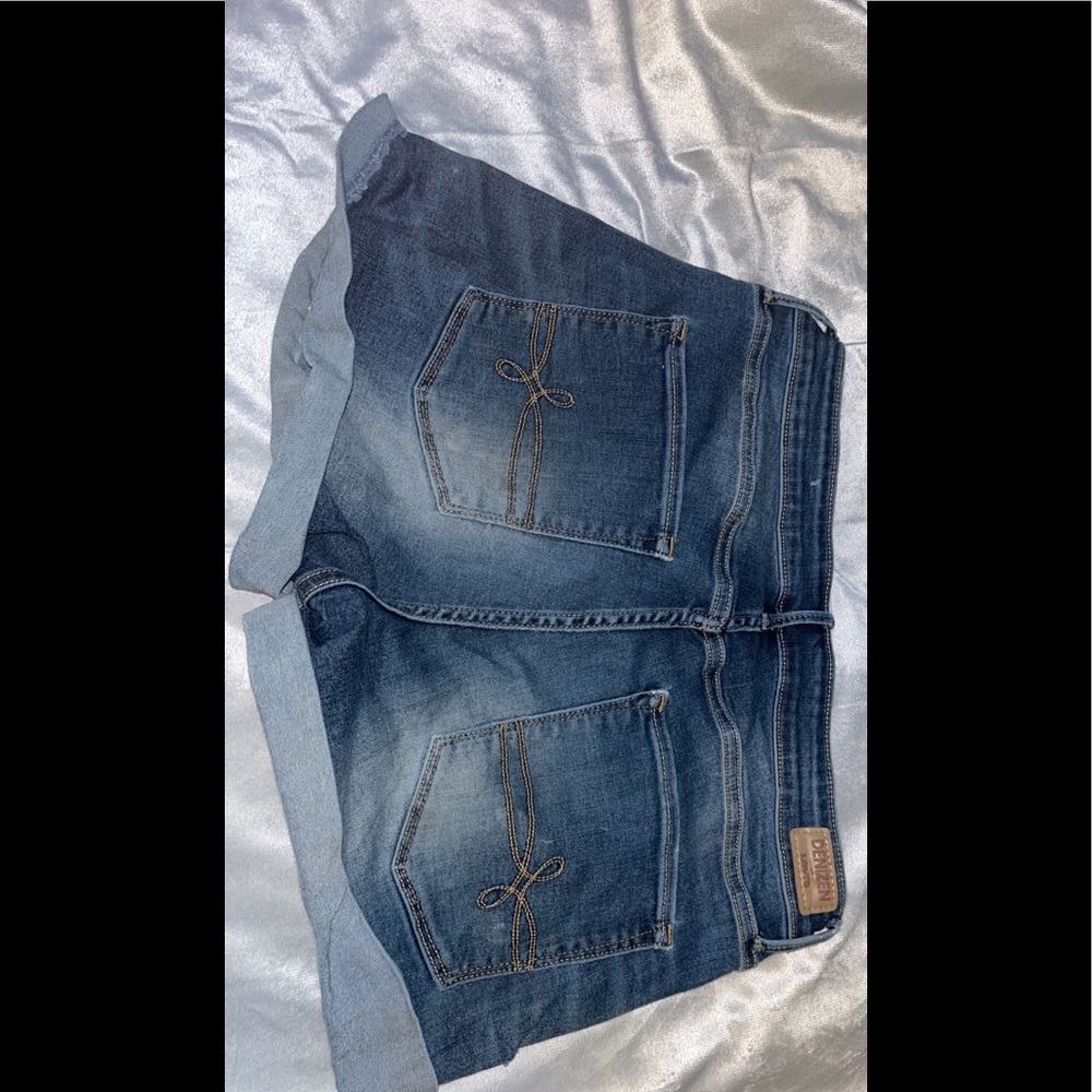 Levi’s denizen jean shorts